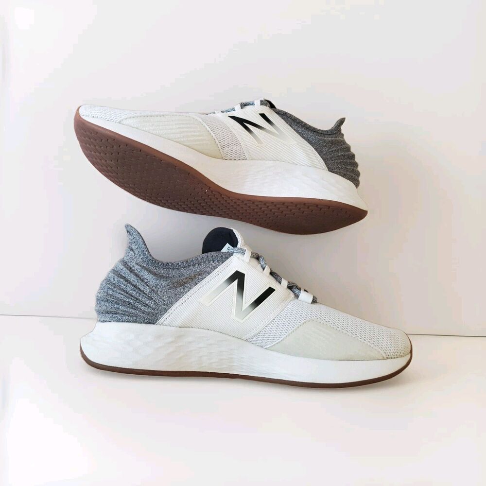 New Balance Fresh Foam Roav Tee Shirt Women 8.5 D White Grey Sneaker Athleisure